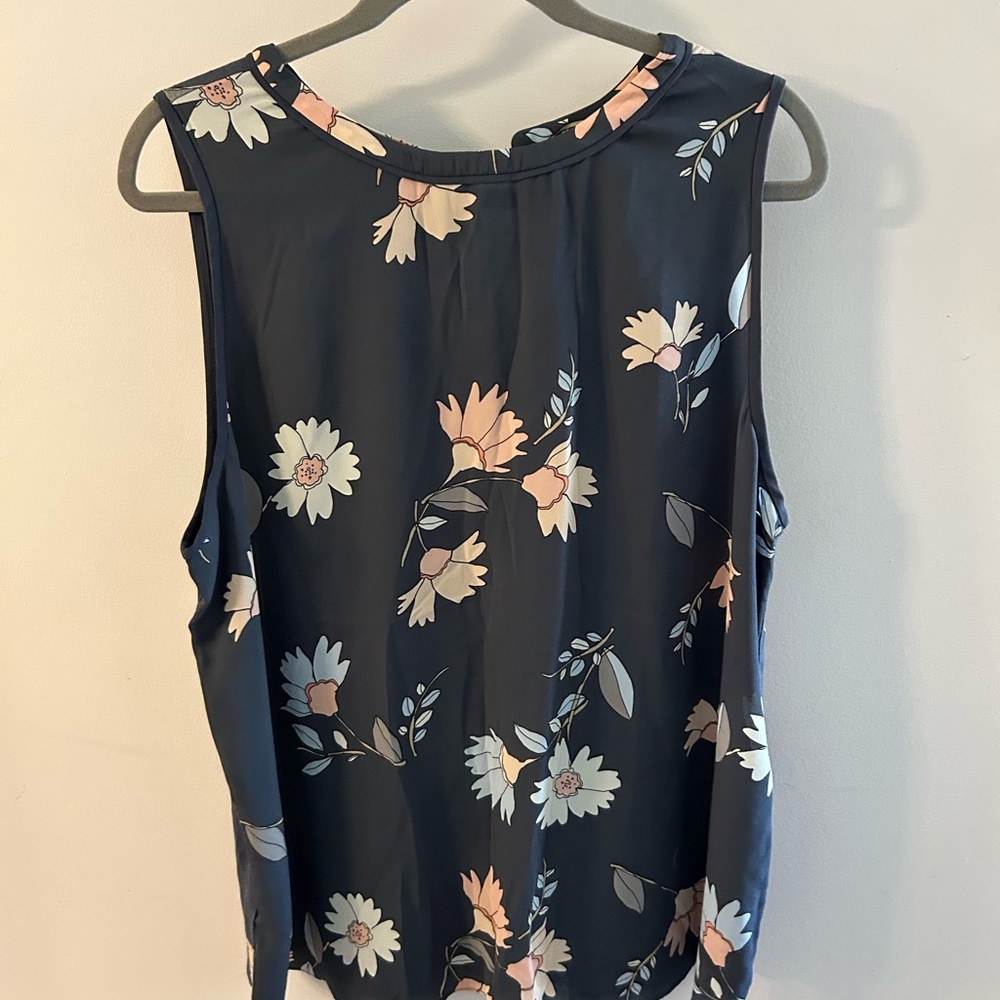 Loft Floral Sleeveless Top - Medium Grey and Pink XL